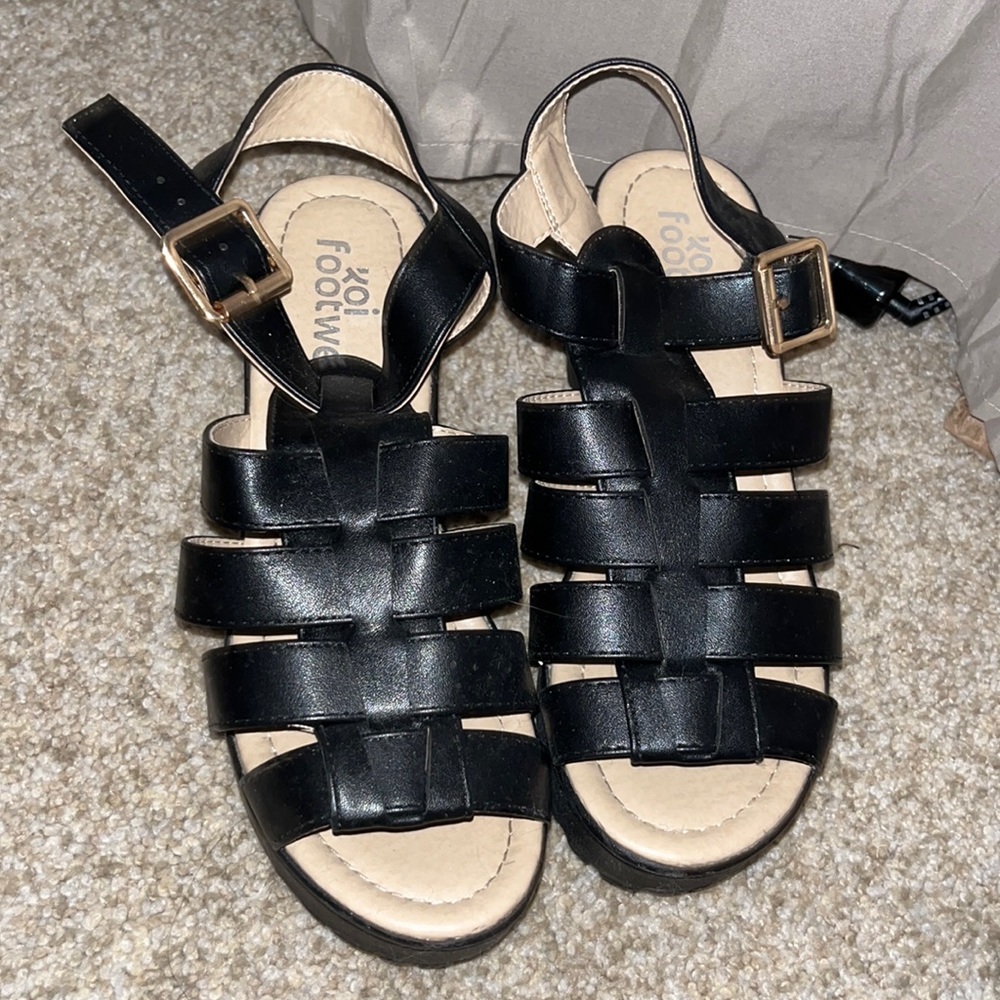 black platform sandals